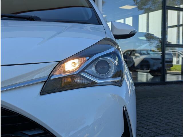 Toyota YARIS 1.5 Hybrid Aspiration | Cruise control | Climate control | Camera | Navi | Lane assist | Bluetooth