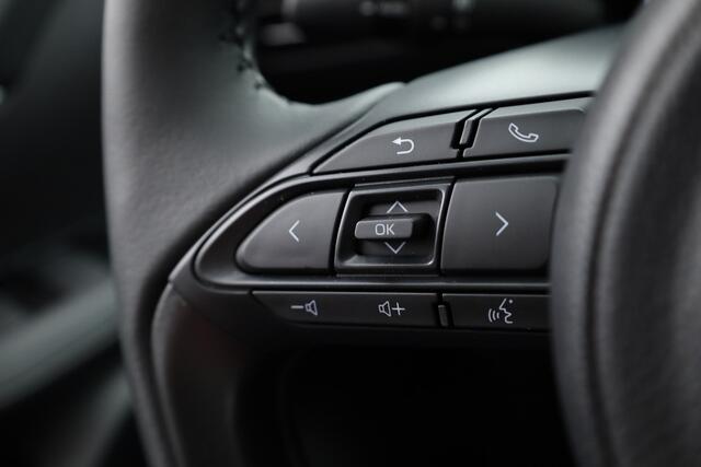 Toyota YARIS Cross 1.5 Hybrid Teamplayer 130pk | Winter pakket | Safety pakket | Navi | Adapt. Cruise | Camera | Keyless