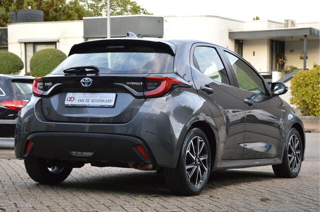 Toyota YARIS 1.5 Hybrid Dynamic LED | CLIMA | CAMERA | HEAD UP