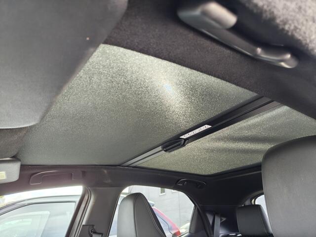 Toyota YARIS 1.5 Hybrid Executive | Pano | JBL | Navi | Sensoren v/a | Blind