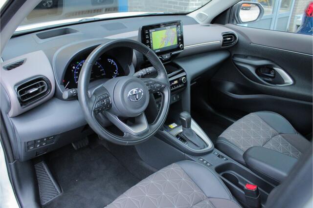 Toyota YARIS Cross 1.5 Hybrid Executive |trekhaak|HUD|pano|parkeersensoren|leder|dealer onderhouden|
