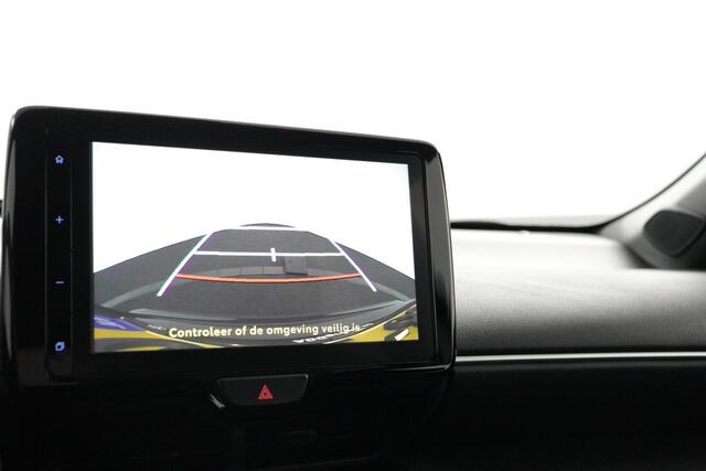 Toyota YARIS Cross 1.5 Hybrid Business Plus | Apple Carplay/Android Auto | Stoel / stuur en voorruitverwarming | Navigatie |