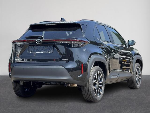 Toyota YARIS Cross 1.5 Hybrid 130 Dynamic | NIEUW ! | LM-Velgen | Clima | Adapt-Cruise | Carplay Winter pakket ( Vestiging - Nieuwegein )