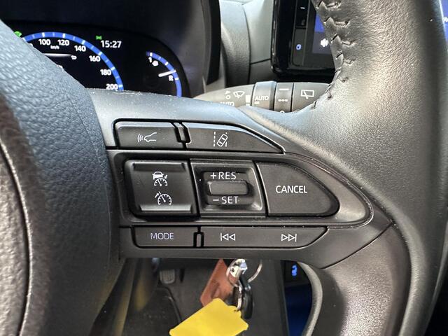 Toyota YARIS Cross 1.5 Hybrid | AWD | Stoelverwarming | 17'' LM Velgen |