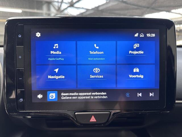 Toyota YARIS Cross 1.5 Hybrid | AWD | Stoelverwarming | 17'' LM Velgen |