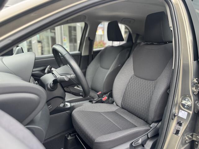 Toyota YARIS 1.5 VVT-i Dynamic Apple/Android, Camera, Voorstoelen verwarmd , All-in Rijklaarprijs