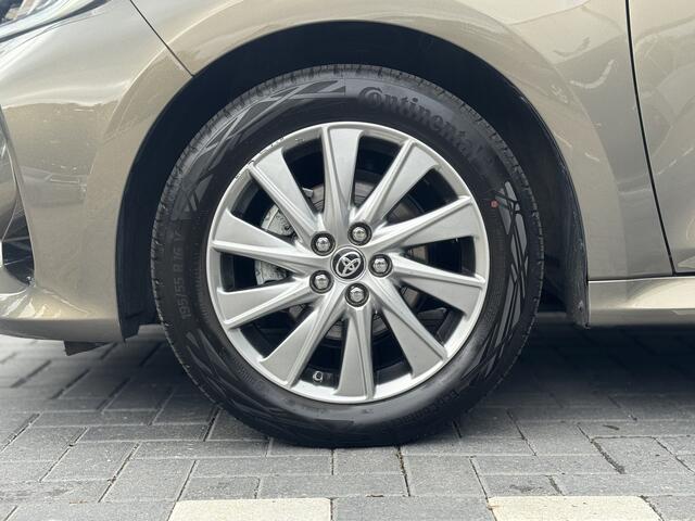 Toyota YARIS 1.5 VVT-i Dynamic Apple/Android, Camera, Voorstoelen verwarmd , All-in Rijklaarprijs