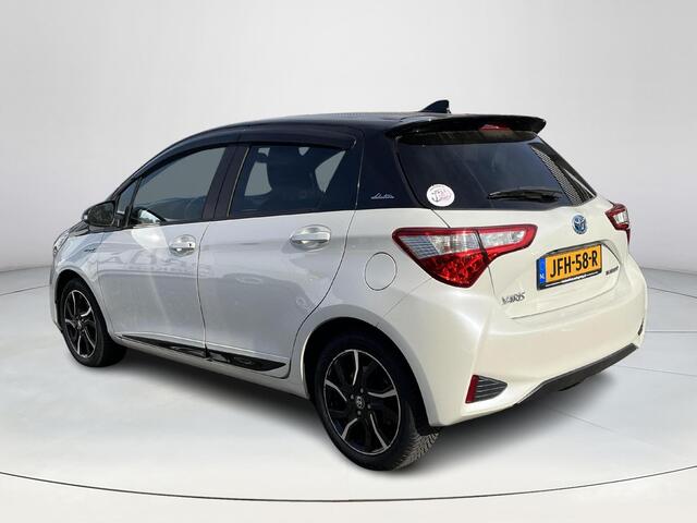 Toyota YARIS 1.5 Hybrid Bi-Tone | 16 inch LM-velgen | Keyless entry | Parkeercamera | Bluetooth |