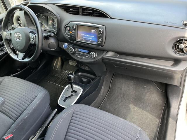 Toyota YARIS 1.5 Hybrid Bi-Tone | 16 inch LM-velgen | Keyless entry | Parkeercamera | Bluetooth |