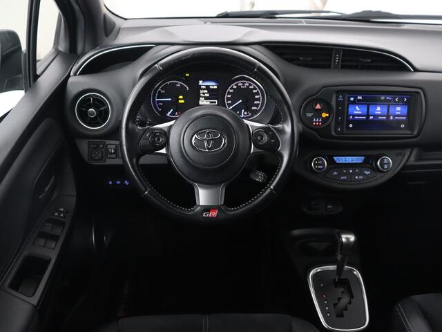Toyota YARIS 1.5 Hybrid GR Sport | Sportstoelen | Leder/Alcantara | Camera | Climate control | Cruise control | Getint glas | Bluetooth