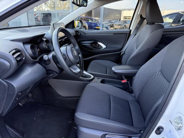 Toyota YARIS 1.5 Hybrid 115 Pk Automaat Dynamic | 16 inch velgen | Cruise Control | Stoelverwarming | Climate Control | Camera | 15.822 Km!!