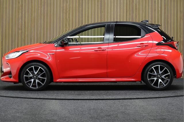 Toyota YARIS 1.5 Hybrid Executive | Adaptive-cruise | Camera | Head-up Display | Clima | Apple Carplay & Android Auto | Maps Navigatie | Leder | Keyless | Stoelverwarming