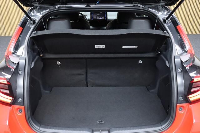 Toyota YARIS 1.5 Hybrid Executive | Adaptive-cruise | Camera | Head-up Display | Clima | Apple Carplay & Android Auto | Maps Navigatie | Leder | Keyless | Stoelverwarming