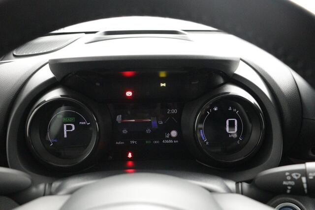 Toyota YARIS 1.5 Hybrid Executive | head-up display | panoramadak| Bi-tone |