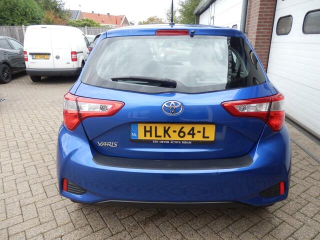 Toyota YARIS 1.0 VVT-I CONNECT AIRCO / NAVI / STOEL VERWARMING