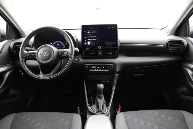 Toyota YARIS 1.5 Hybrid 115 First Edition | Navigatie | Keyless | Privacy glass |