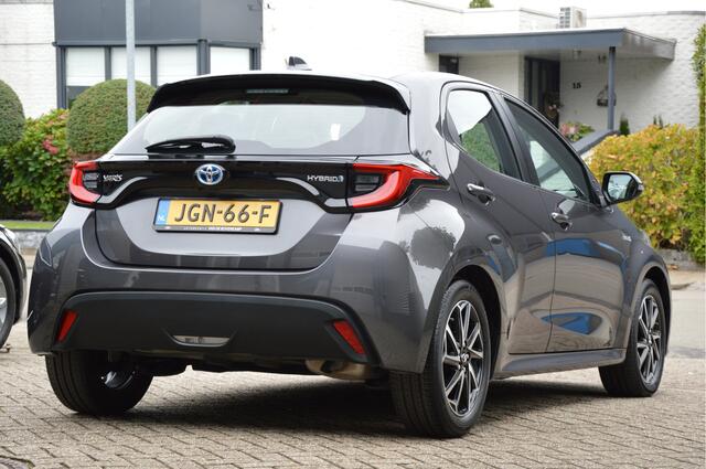 Toyota YARIS 1.5 Hybrid Dynamic LED | CLIMA | CAMERA | HEAD UP