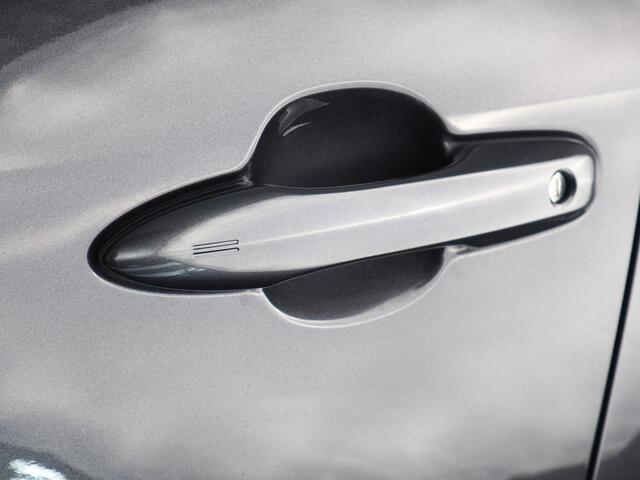 Toyota YARIS Cross 1.5 Hybrid 130 Executive/ Teamplayer | Dodehoekdetectie | Stuurwiel- En Stoelverwarming | Botsherkenning | Grootlichtassistent