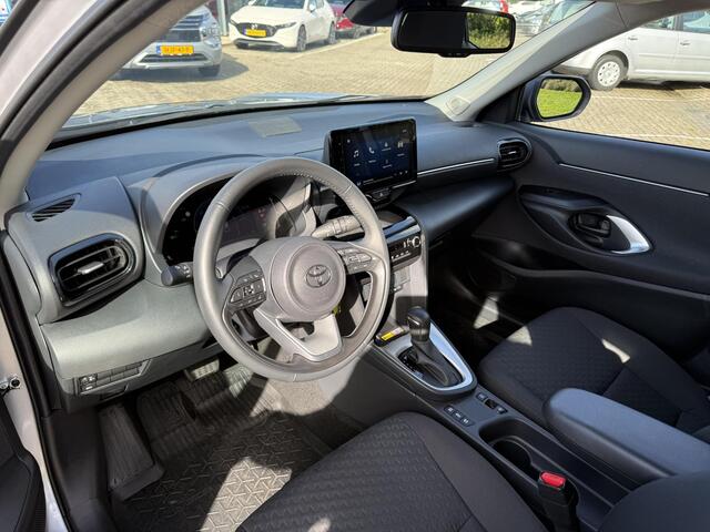 Toyota YARIS Cross 1.5 Hybrid 115 Active | ACC | PDC V+A | Climate control | Apple Carplay / Android Auto | Qi-lader