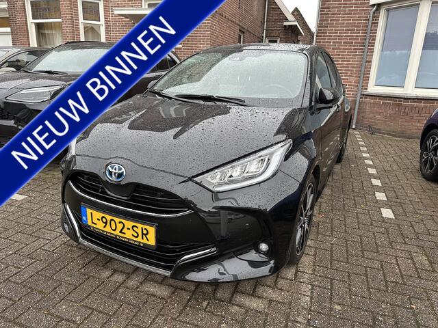 Toyota YARIS 1.5 Hybrid Executive Panoramadak / Navigatie / Stoel- en stuurverwarming / Parkeersensoren voor en achter / 1e eigenaar, dealeronderhouden / Toyota Garantie
