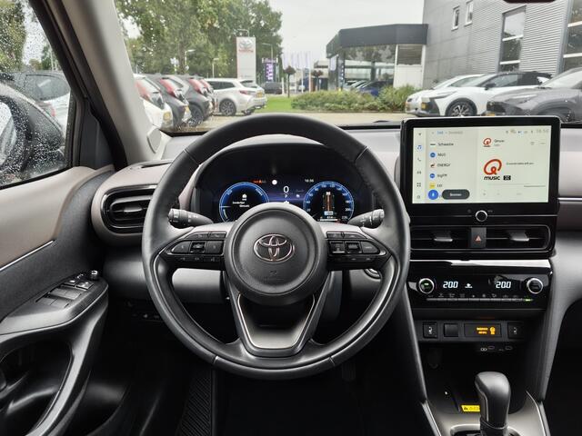 Toyota YARIS 1.5 Hybrid 130 Executive | Sensoren | Stuur- Stoelverwarming | B