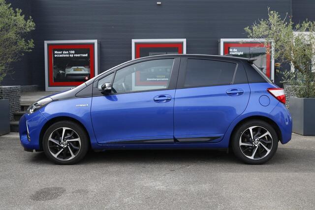 Toyota YARIS 1.5 Hybrid Bi-Tone Plus Stoelverwarming, Apple CarPlay