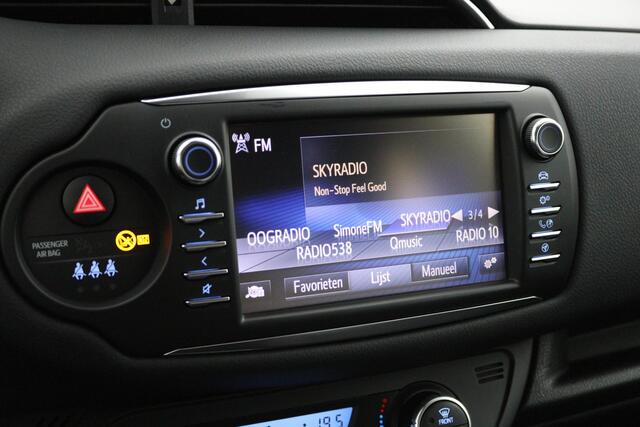 Toyota YARIS 1.5 Hybrid Design Sport | Climate control | Cruise control | Keyless start |