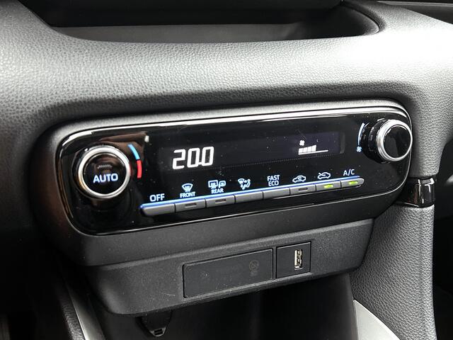 Toyota YARIS 1.5 Hybrid Active | 1e Eigenaar | Dealer Onderhouden | BTW'er | Apple Carplay / Android Auto |