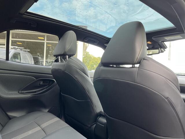Toyota YARIS Cross 1.5 Hybrid Executive | Panoramadak | Trekhaak | Stoelverwarming