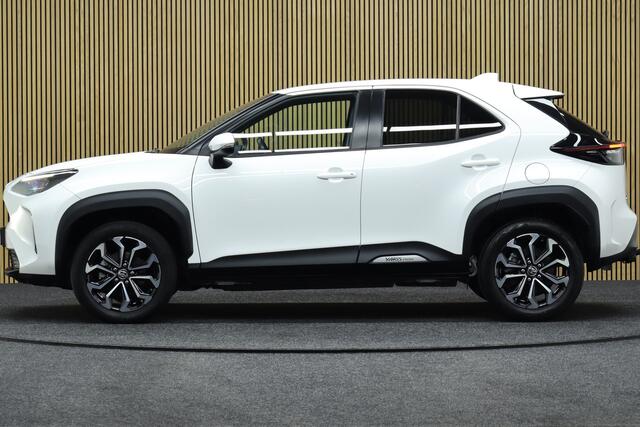 Toyota YARIS Cross 1.5 Hybrid First Edition | Adaptive-cruise | Trekhaak | Camera | Clima | Apple Carplay & Android Auto | Keyless