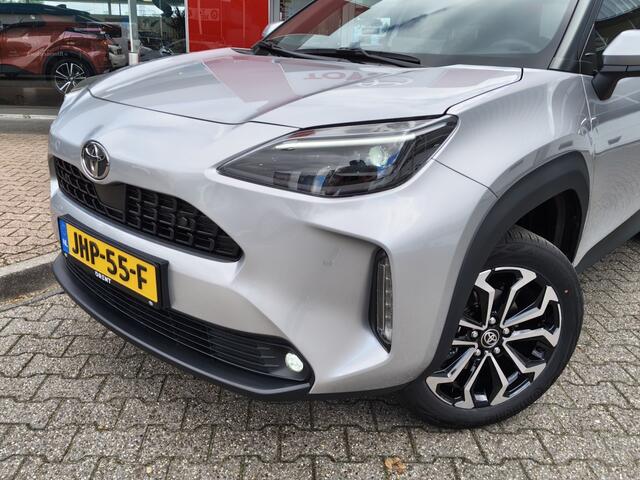 Toyota YARIS 1.5 Hybrid 130 Dynamic | Comfort Pack | Sensoren v/a | Stoelverw