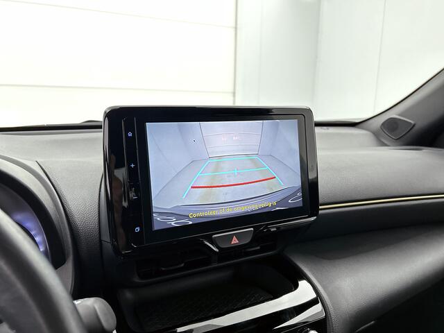 Toyota YARIS Cross 1.5 Hybrid Adventure | Stoelverwarming | Climate control | Adaptive cruise control |