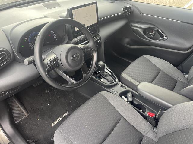 Toyota YARIS Cross 1.5 Hybrid 115 Dynamic | Stuur- & Stoelverwarming | Dodehoek detectie | Parkeersensoren | Navigatie