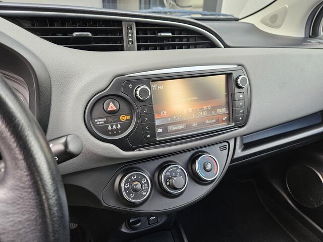 Toyota YARIS 1.3 VVT-i Edition-S Camera Stoelvw LM15