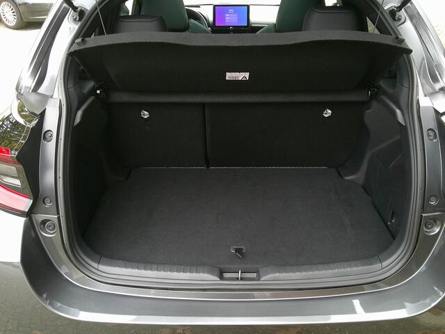 Toyota YARIS 1.5 Hybrid 130 Launch Edition Panoramadak