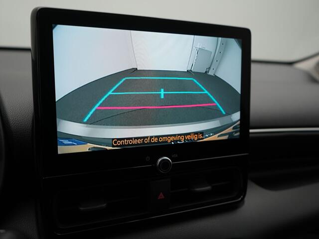 Toyota YARIS 1.5 Hybrid 115 Dynamic reco DEMO?