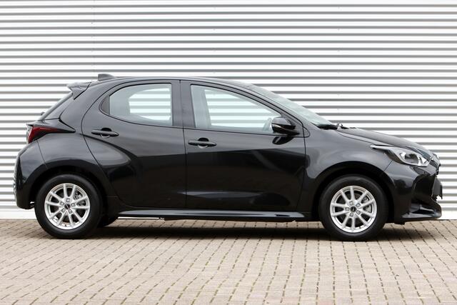 Toyota YARIS 1.5 Hybrid Active Navi / Carplay