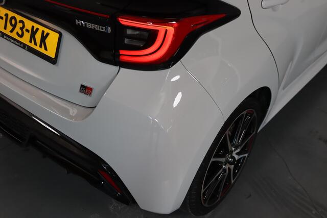 Toyota YARIS 1.5 Hybrid GR Sport, LED, Lane assist, JBL, Navigatie, 17dkm!