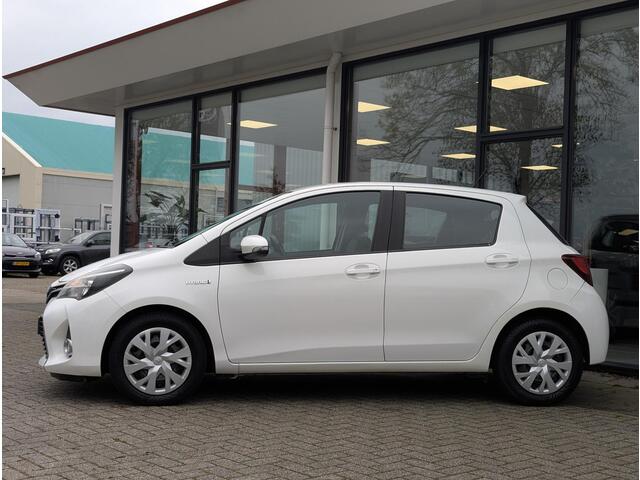 Toyota YARIS 1.5 Hybrid Now | Cruise Control | Climate control | Camera | Bluetooth | All Season