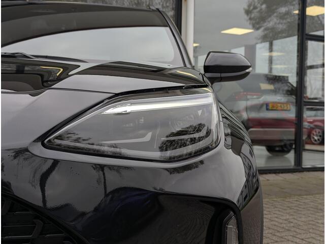 Toyota YARIS Cross 1.5 Hybrid 130 Dynamic + Comfort Pack | Stoel- stuurverwarming | PDC V+A | ACC | Camera | Keyless | Qi-Lader