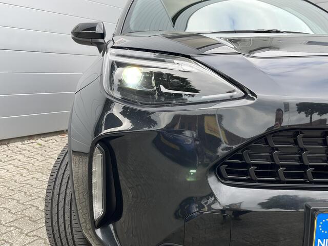 Toyota YARIS Cross 1.5 Hybrid Dynamic Dakdragers