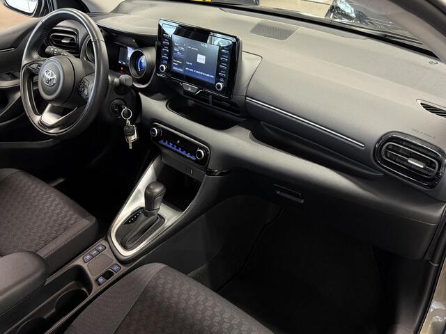 Toyota YARIS 1.5 Hybrid Dynamic LED | Navi-by-app | ACC | Camera | Clima | 16 inch LM-velgen ( Vestiging - Nieuwegein )
