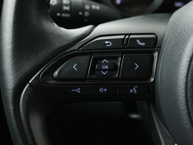 Toyota YARIS Cross 1.5 Hybrid Dynamic | Parkeersensoren | Dodehoek detectie | Stoelverwarming |