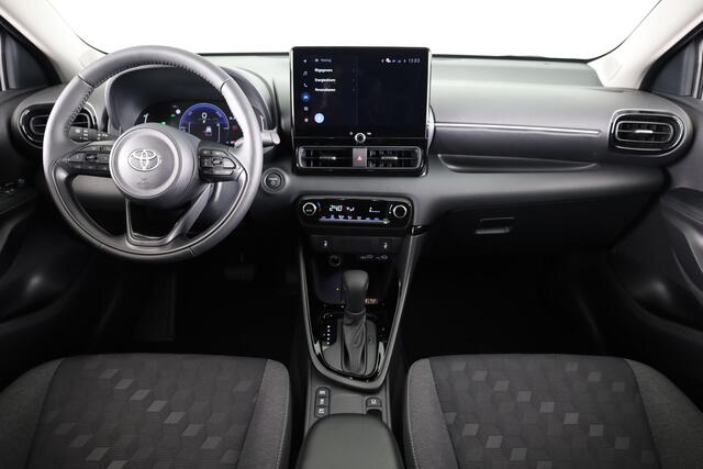 Toyota YARIS 1.5 Hybrid 115 Dynamic *NIEUW* | Direct leverbaar! | Comfort Pack | Apple Carplay -/ Android Auto | Parkeercamera |