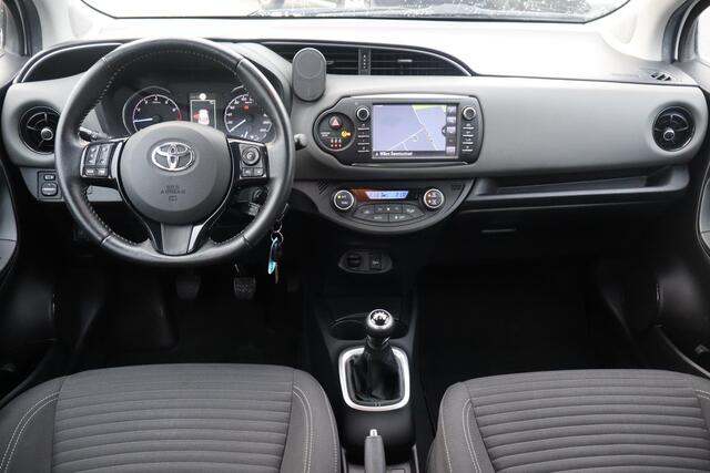 Toyota YARIS 1.0 VVT-i Aspiration Navigatie, Camera, Climate control, Cruise control