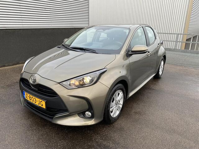 Toyota YARIS 1.5 Hybrid 115 Active 1e eign. NL-auto, Apple CarPlay/Android Auto navigatie, achteruitrij camera, adaptieve cruise control, BTW-auto!