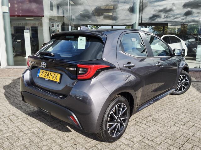 Toyota YARIS 1.5 Hybrid 115 Dynamic | 4-Season | Keyless Entry | Stoelverwarm