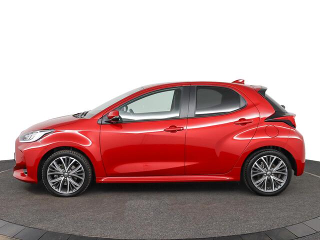 Toyota YARIS 1.5 Hybrid 130 Executive | Navigatie | Parkeer sensoren | Stoelverwarming |