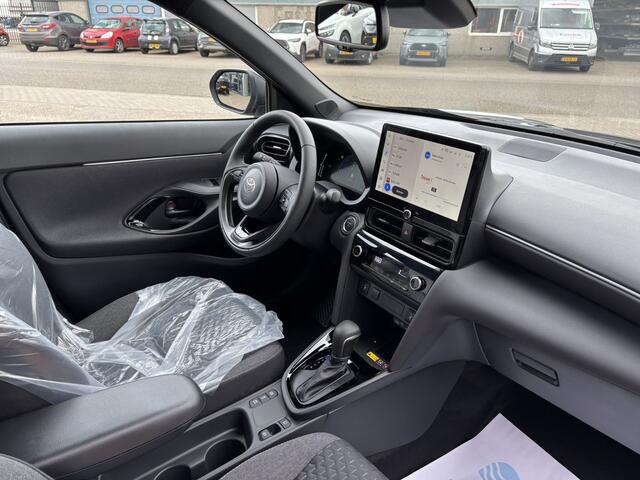Toyota YARIS Cross 1.5 Hybrid 130 Dynamic NIEUW! / / Winterpakket / Apple/Android Carplay / Camera / Adaptive Cruise Control / Stoel en stuurwielverwarming