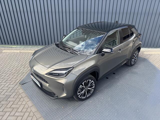 Toyota YARIS Cross 1.5 Hybrid Executive / Bi tone | Oxide brons | Pano dak | Afnm. Trekhaak | 10 jr GARANTIE | Rijklaar!!